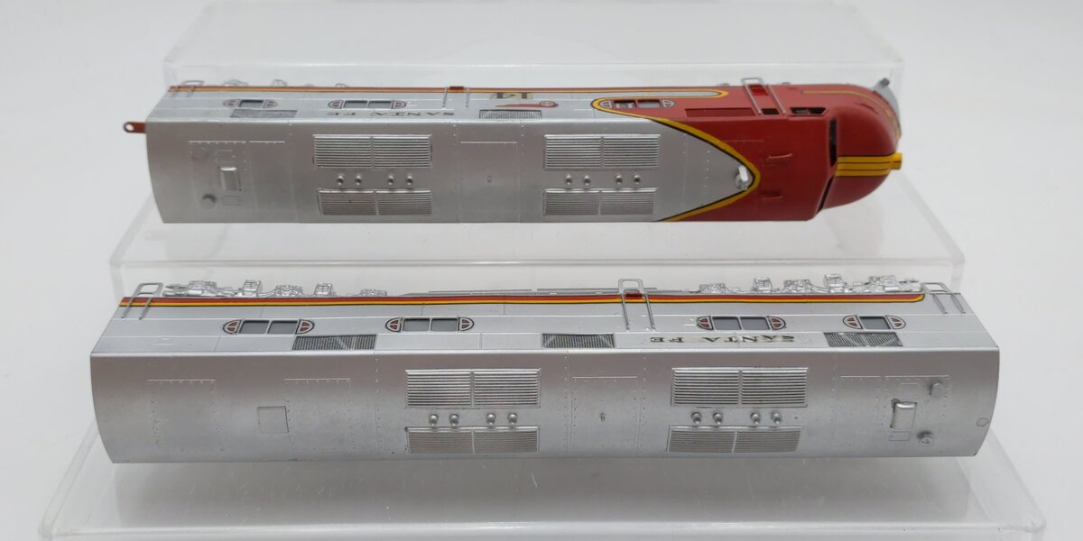 Hallmark Models HO Scale BRASS EMD E 3/6 Diesel Locomotive Set- Painted VG/Box