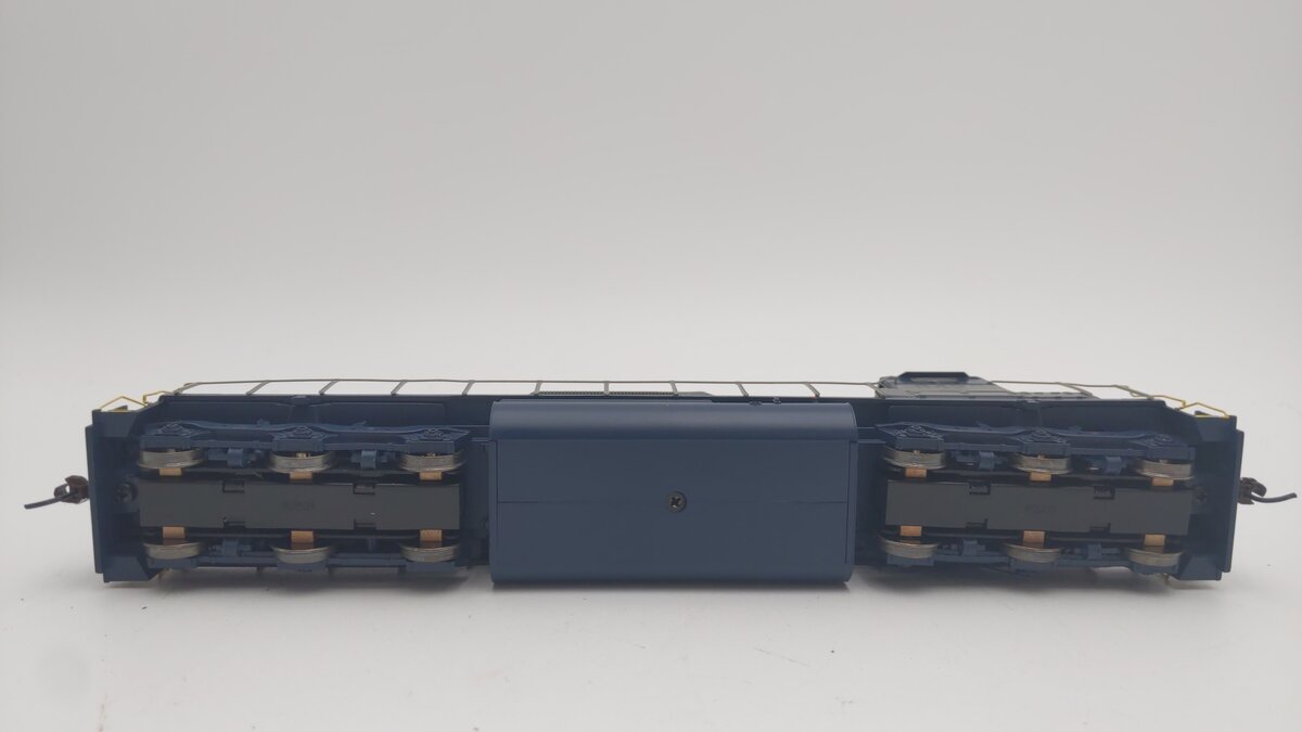 Athearn 89882 HO CSX/Operation Redblock RTR SD40 Diesel Locomotive #8428