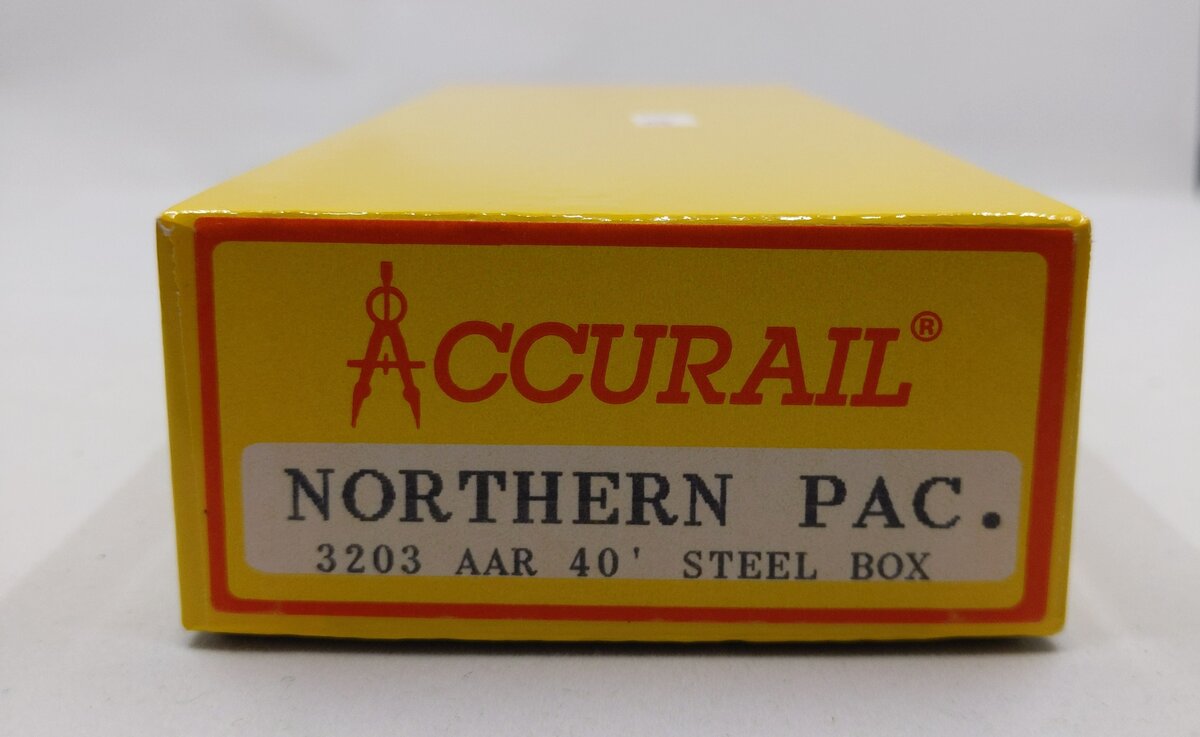 Accurail 8316 HO Scale Northern Pacific 40' Steel Reefer - Road #: 91246