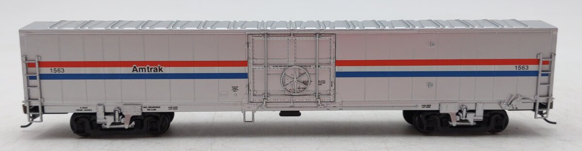 Walthers 932-6021 HO Scale Amtrak Phase III 60' Material Handling Car #1563 LN/Box