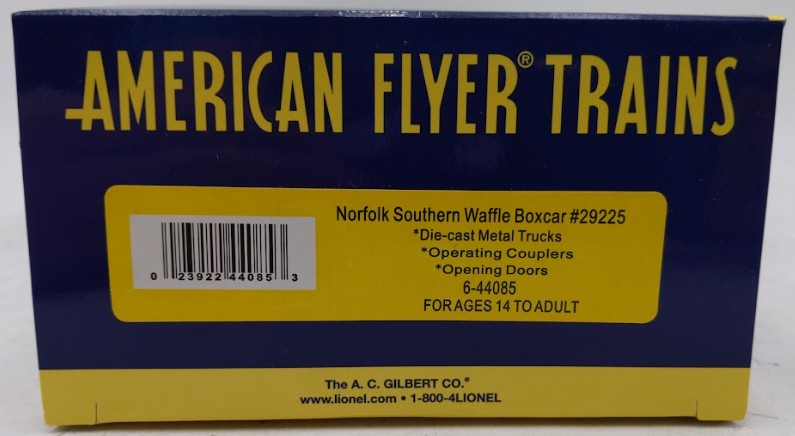 American Flyer 6-44085 S Gauge Maine Central Waffle Sided Boxcar #29225
