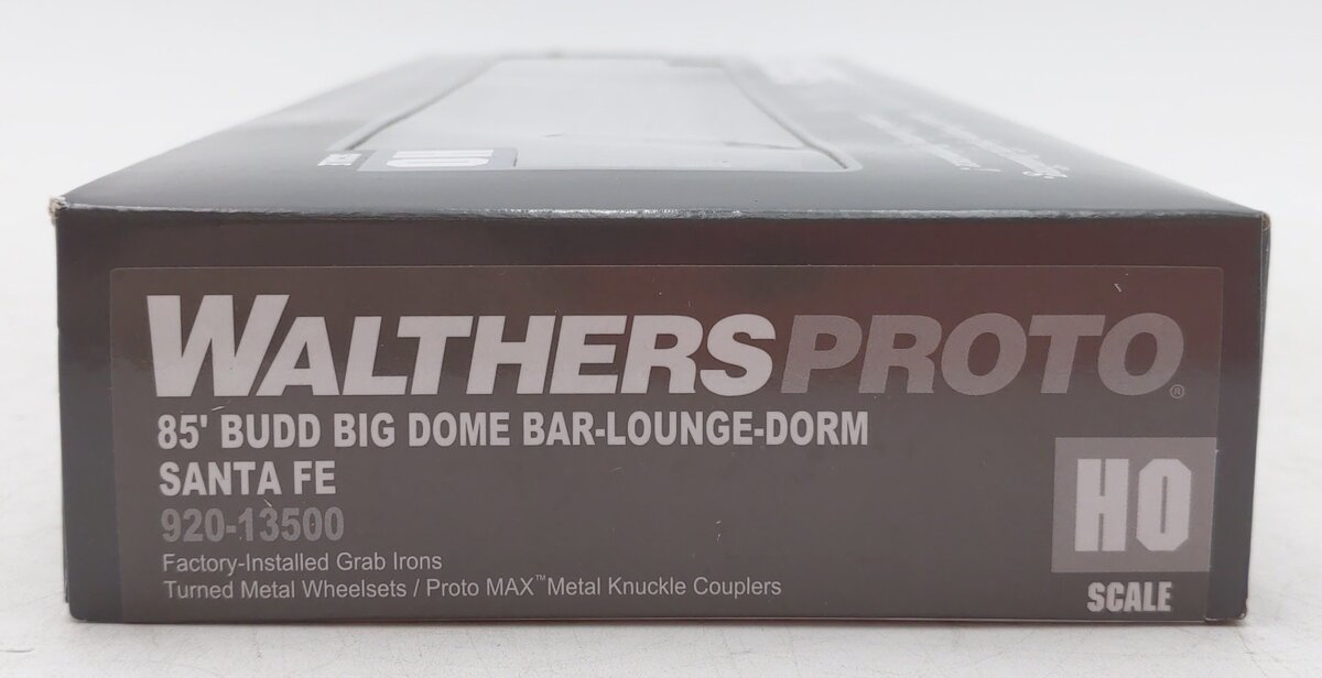 Walthers 920-13500 HO Atchison Topeka Santa Fe 85' Budd Bar Lounge Dormitory
