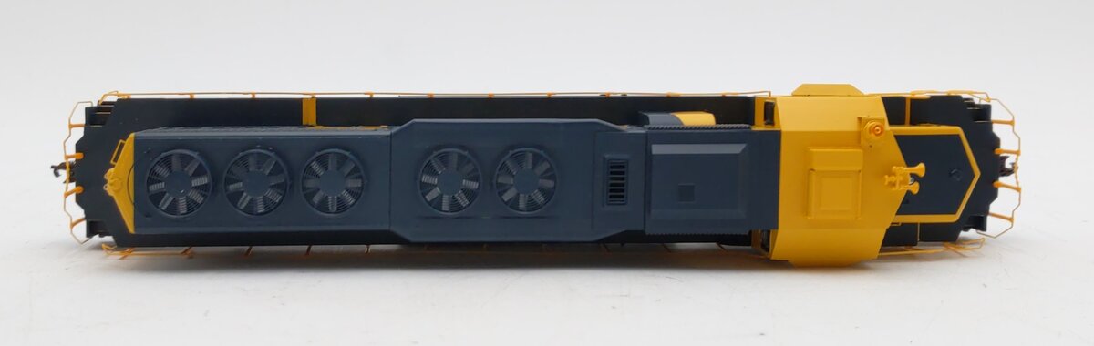 Athearn 89898 HO Scale Santa Fe SD40 Diesel Locomotive #5000