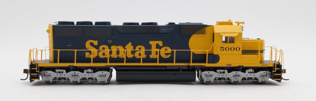 Athearn 89898 HO Scale Santa Fe SD40 Diesel Locomotive #5000