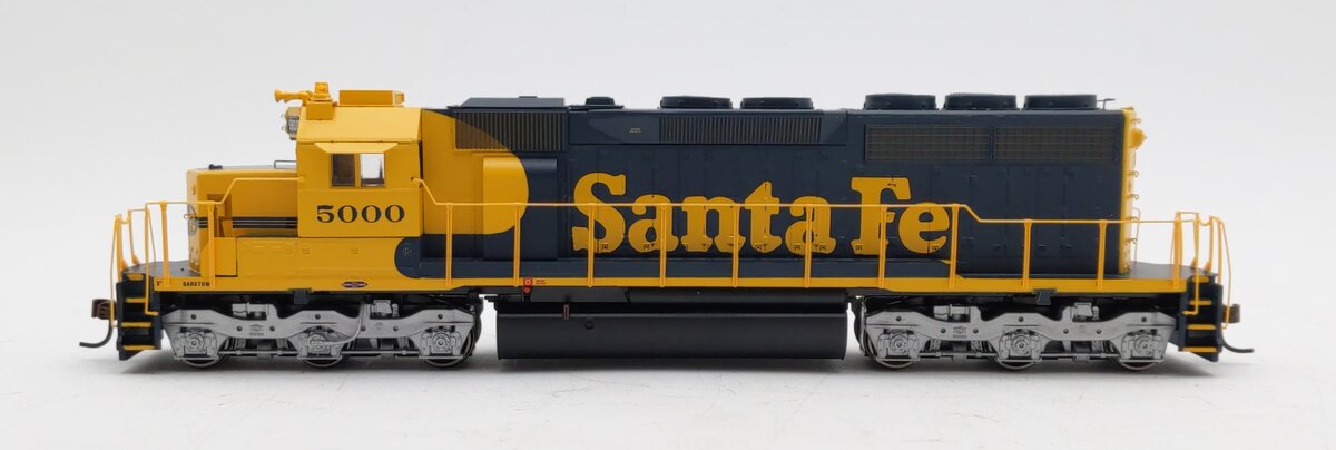 Athearn 89898 HO Scale Santa Fe SD40 Diesel Locomotive #5000