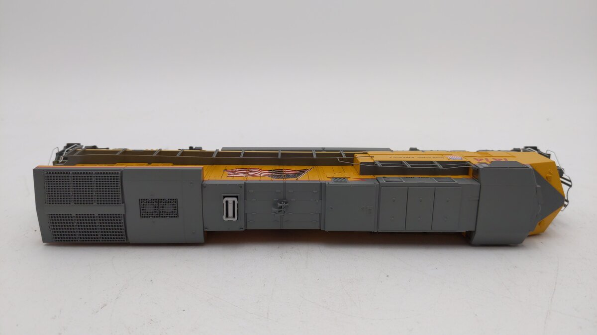 Walthers 910-20211 HO UP GE ES44AC Diesel Locomotive with DCC/Sound #7474