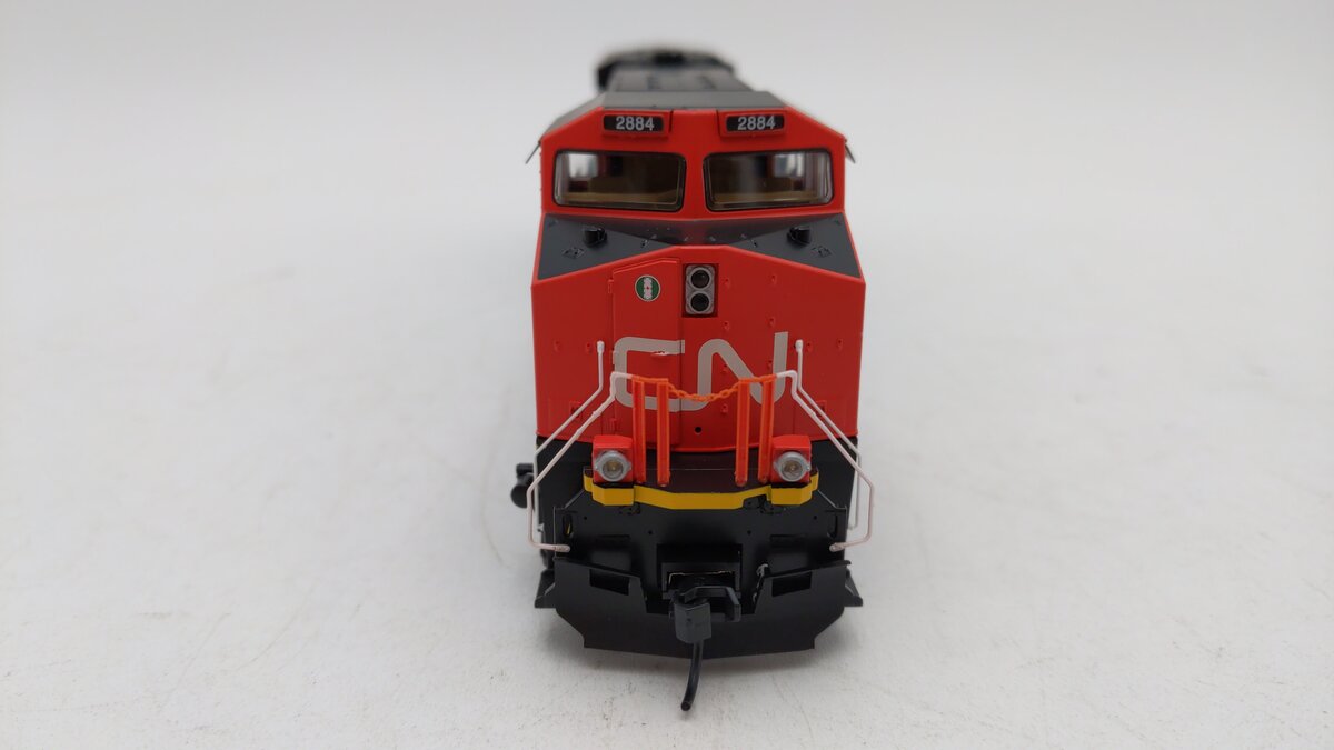 Walthers 910-20198 HO CN GE ES44AC Diesel Locomotive with DCC/Sound #2884
