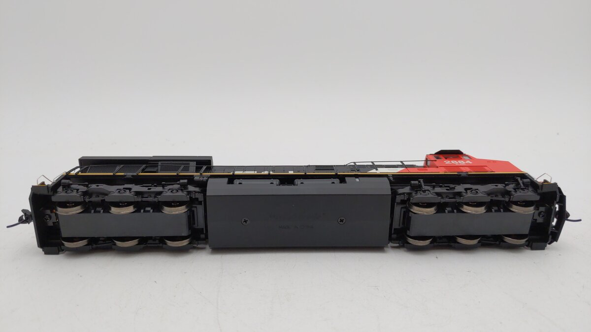 Walthers 910-20198 HO CN GE ES44AC Diesel Locomotive with DCC/Sound #2884