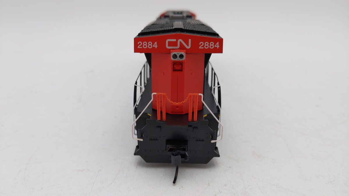 Walthers 910-20198 HO CN GE ES44AC Diesel Locomotive with DCC/Sound #2884
