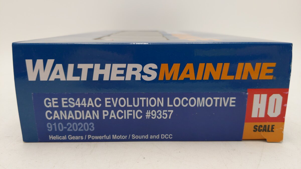 Walthers 910-20203 HO CP GE ES44AC Diesel Locomotive with DCC/Sound #9357