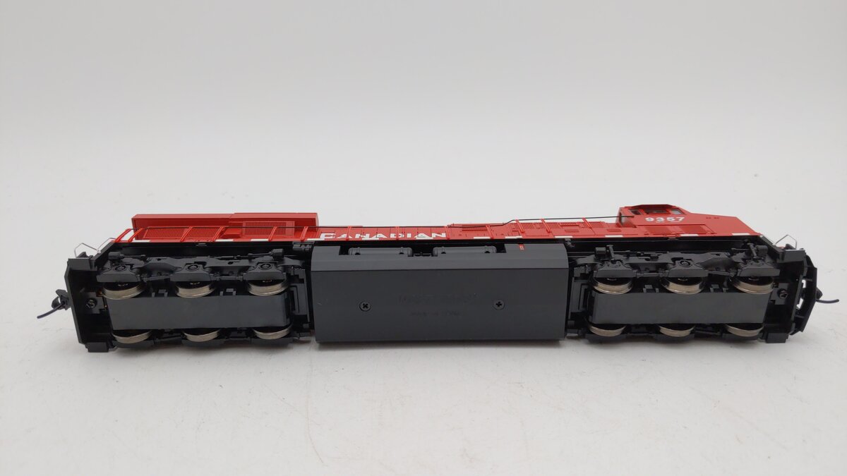 Walthers 910-20203 HO CP GE ES44AC Diesel Locomotive with DCC/Sound #9357