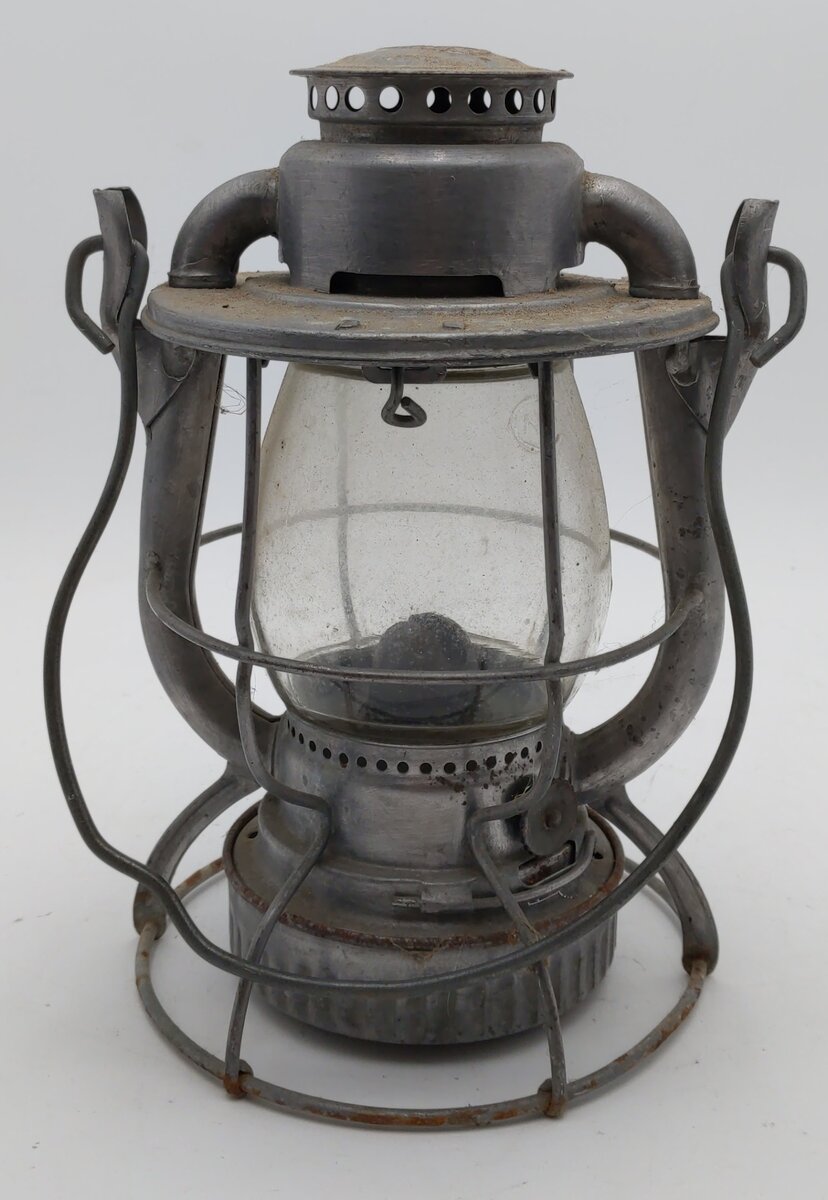 Dietz Vesta Vintage DL&WRR Railroad Lantern w/Clear Globe VG