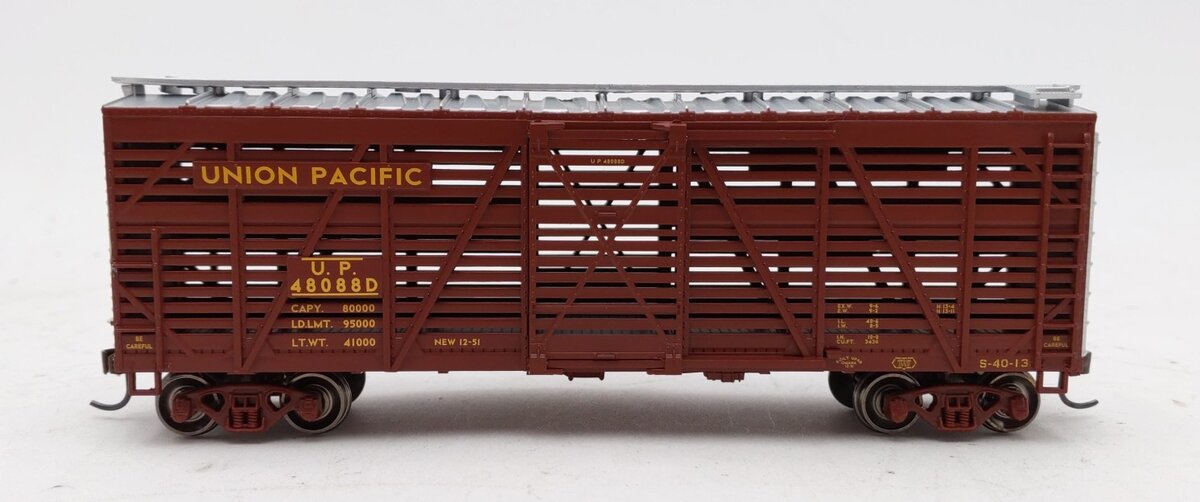 Athearn 75969 HO Union Pacific 40' Stock Car Brown #48088D