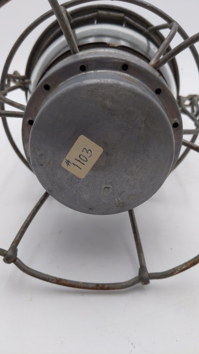 Armspear Mfg Vintage Railroad Lantern w/Clear Globe VG