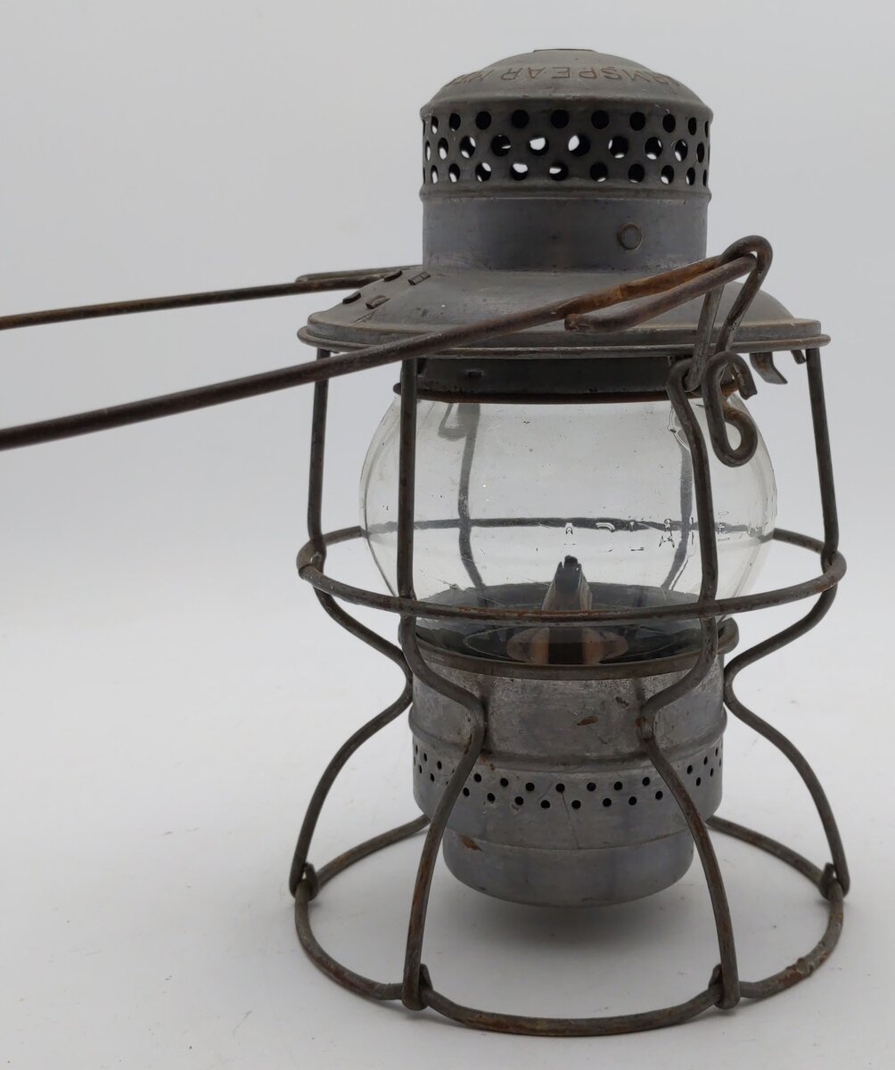 Armspear Mfg Vintage Railroad Lantern w/Clear Globe VG