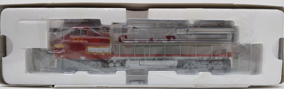 Atlas 9874 HO Scale Santa Fe Dash 8-40BW Gold #572 w/DCC