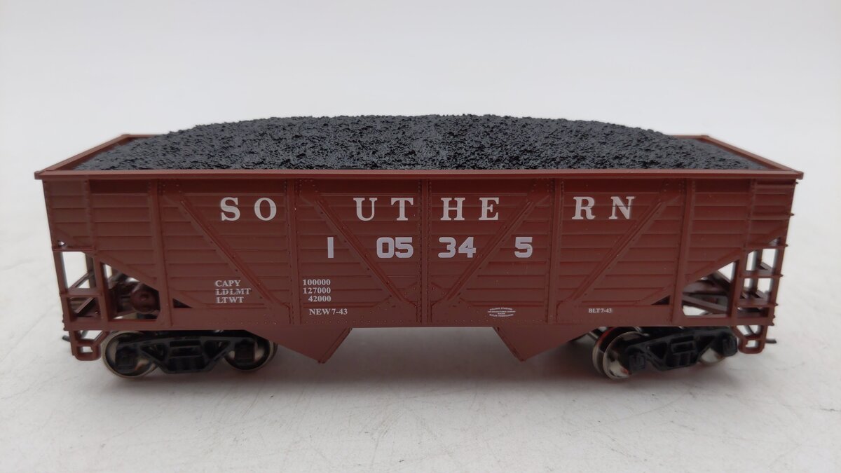 Roundhouse 70913 HO Southern 34' 2-Bay Hopper w/Coal Load #105345