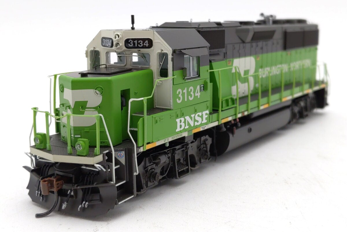 Athearn G65428 HO BNSF/Ex-BN/White Face GP50 Diesel Loco w/DCC & Sound #3134