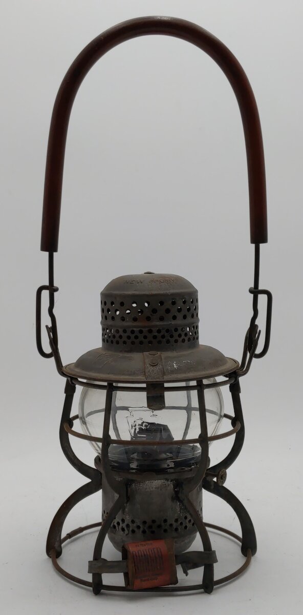 Armspear Mfg 1925 Vintage PRR Lantern w/Clear Globe VG
