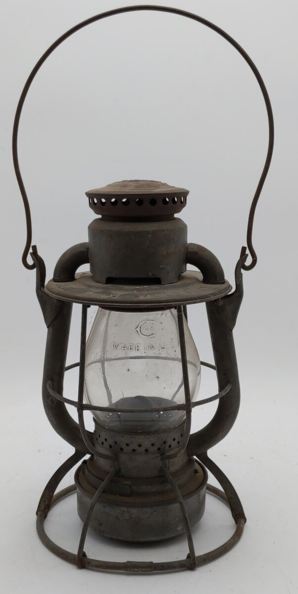 Dietz Vintage New York Central Railroad Lantern w/Clear Globe VG