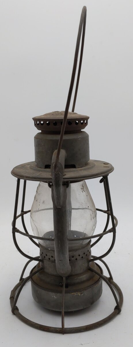 Dietz Vintage New York Central Railroad Lantern w/Clear Globe VG