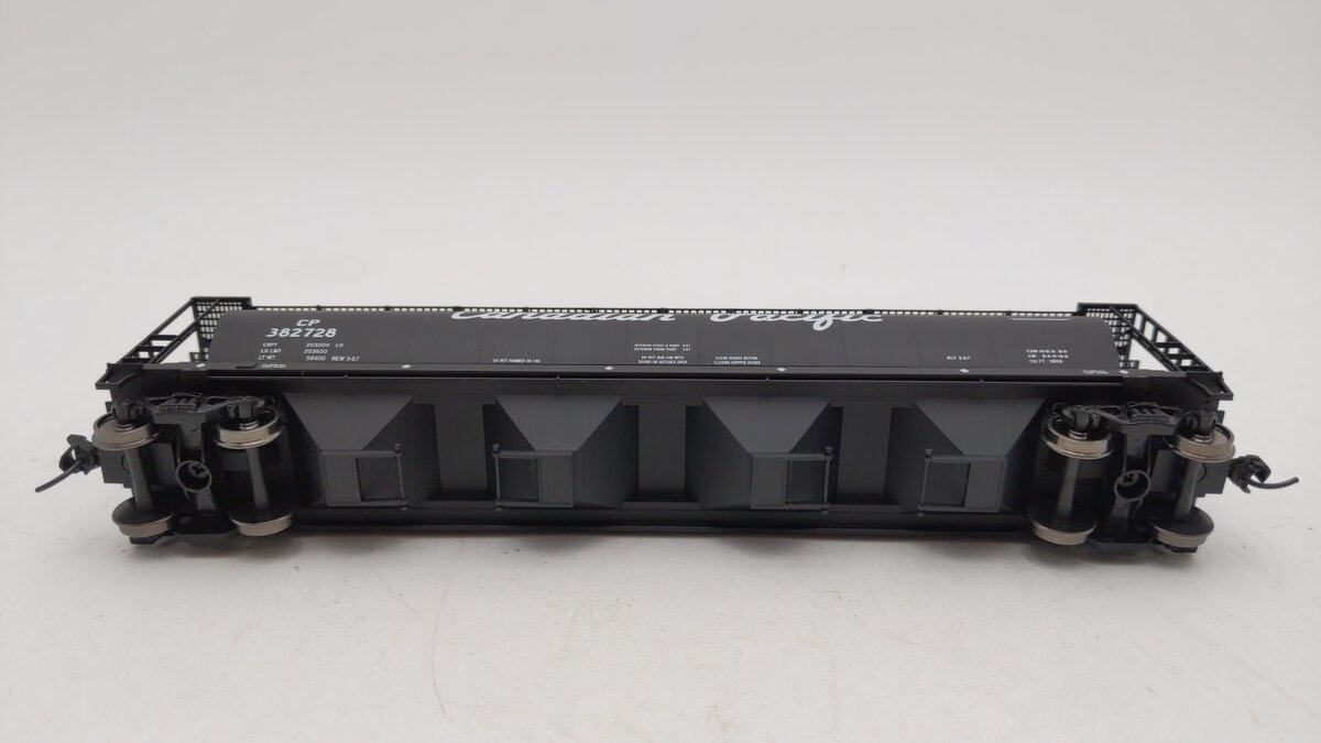 Walthers 910-7181 HO Scale Canadian Pacific Cylindrical Hopper Car #382728
