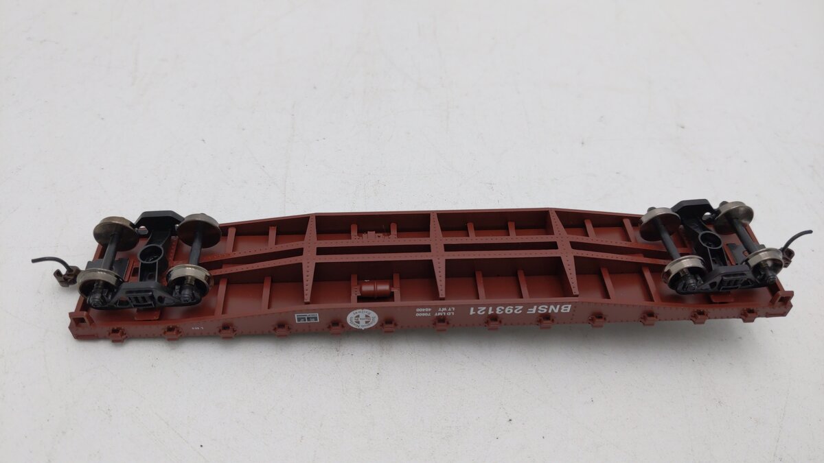 Athearn 92096 HO Scale Burlington Northern Santa Fe Flat Car W/ Load #293121