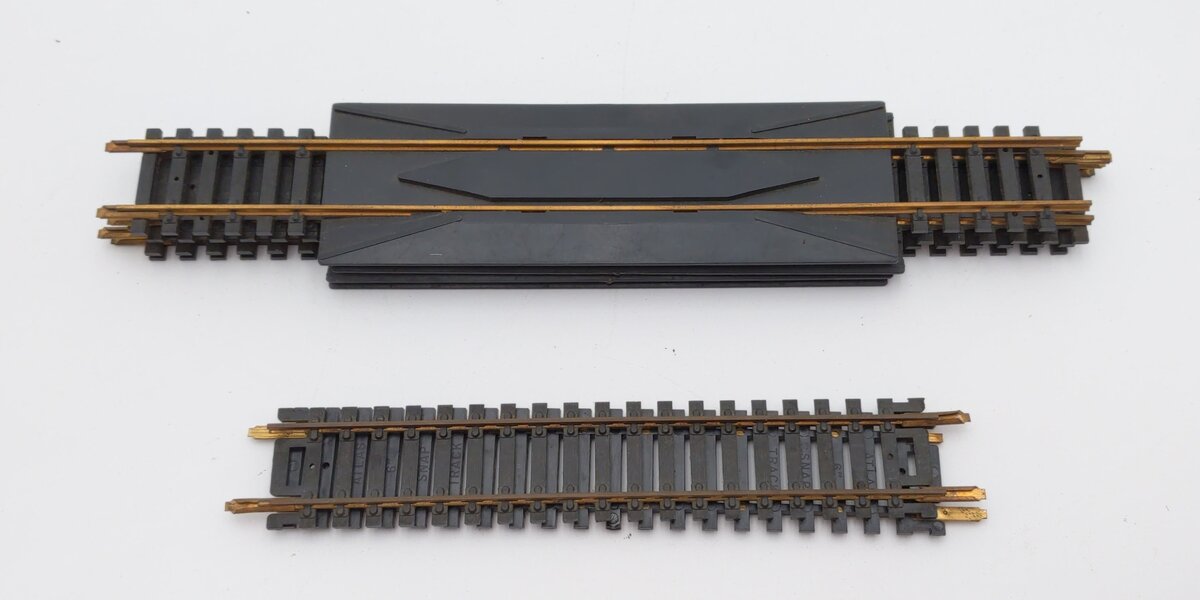 Atlas HO Scale Assorted Straight Track Sections [40] EX