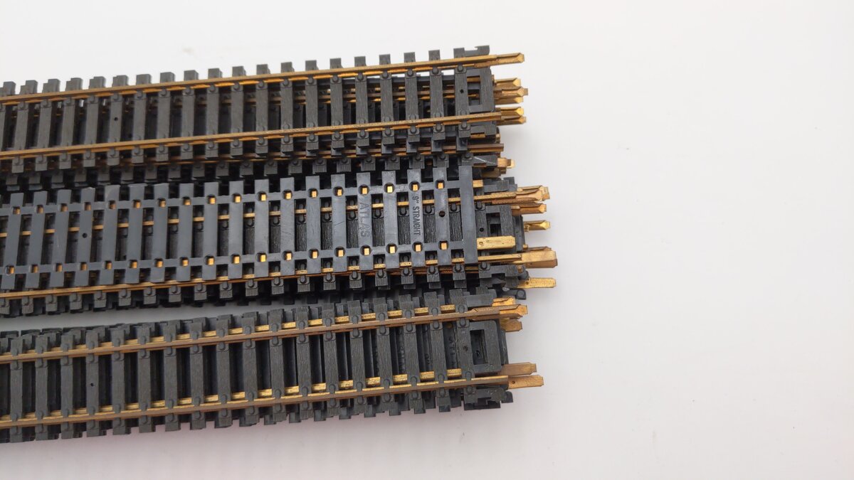 Atlas HO Scale Assorted Straight Track Sections [40] EX
