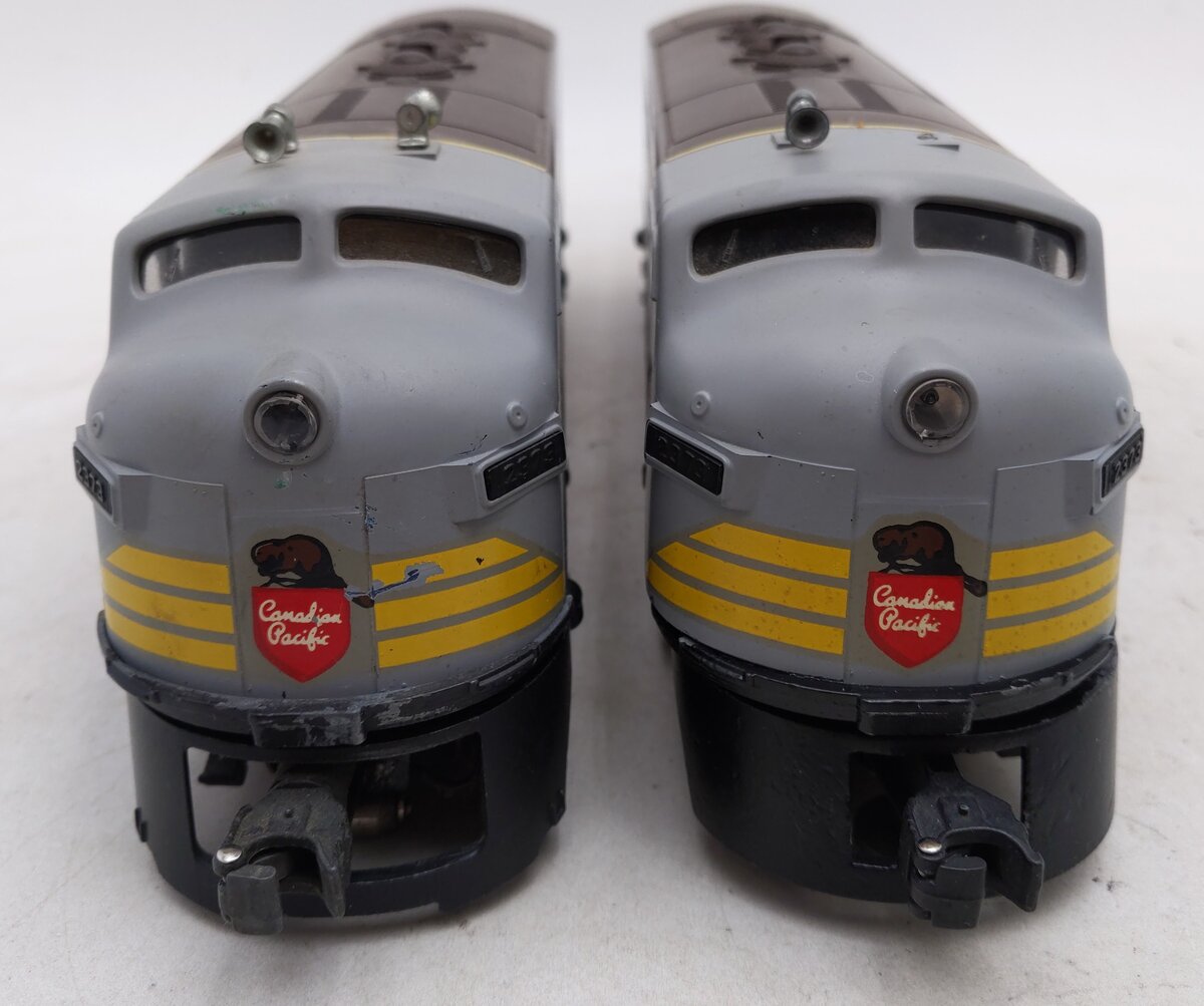 Lionel 2373 Vintage O Canadian Pacific F3 AA Diesel Locomotives w/Modern Shells VG