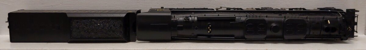 Lionel 6-28011 O-Gauge C&O 2-6-6-6 H6 Allegheny Steam Loco & Tender #1601 EX/Box