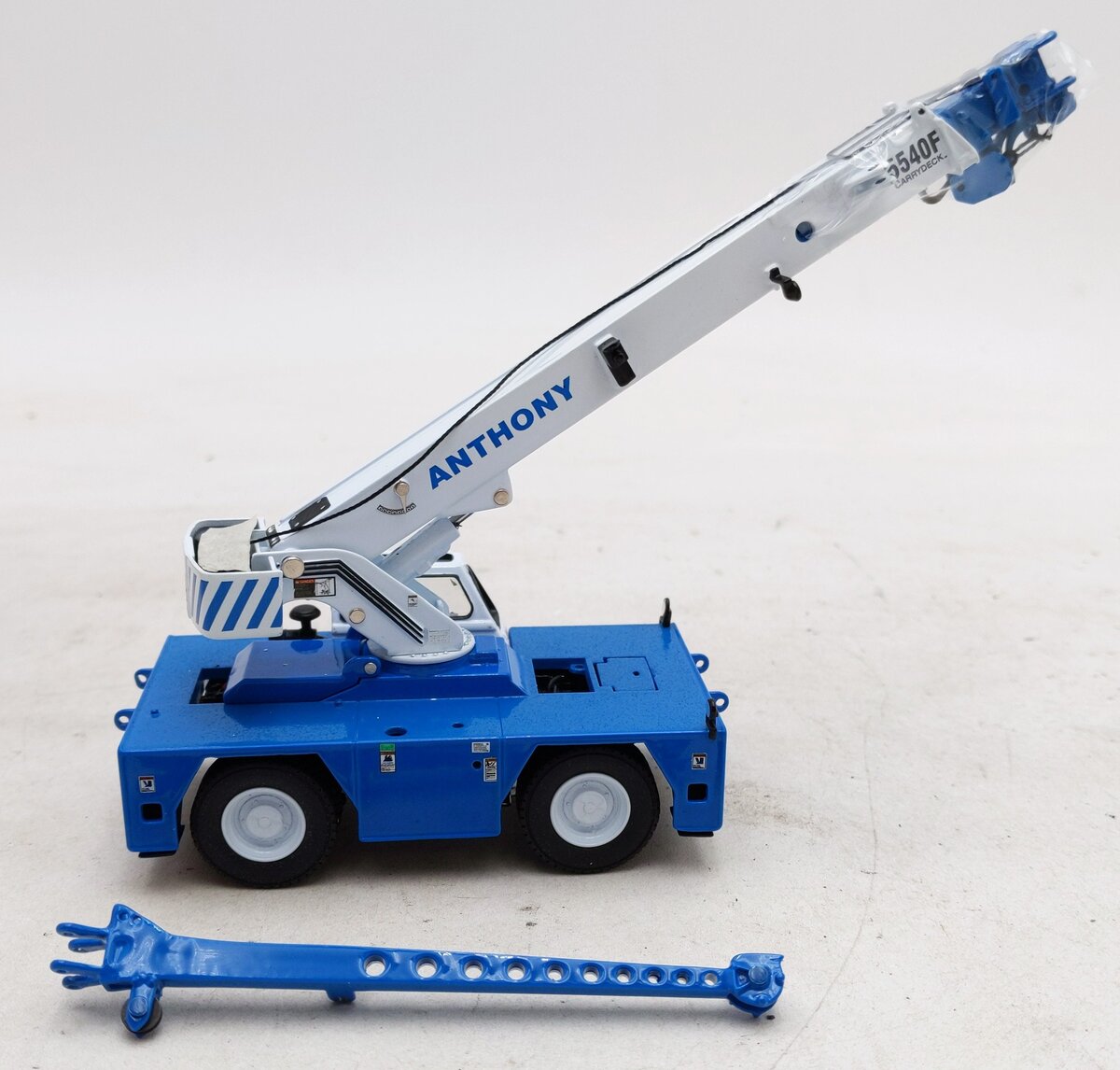 Sword Models SW2017-ANT 1:50 Scale Shuttlelift 5540F Carrydeck Crane - Anthony
