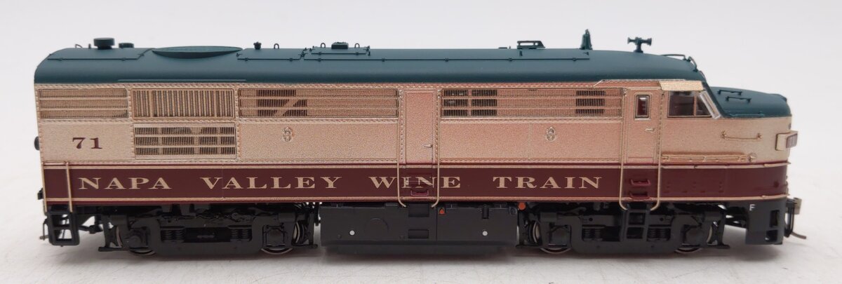Rapido Trains 20529 HO Napa Valley Wine Train MLW FPA4 #71 w/DCC & Sound