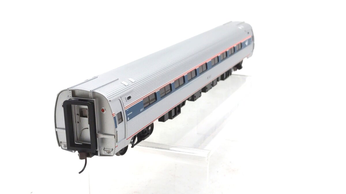 Bachmann 13122 HO Coach Class Phase VI Amfleet I Coach Car #82526