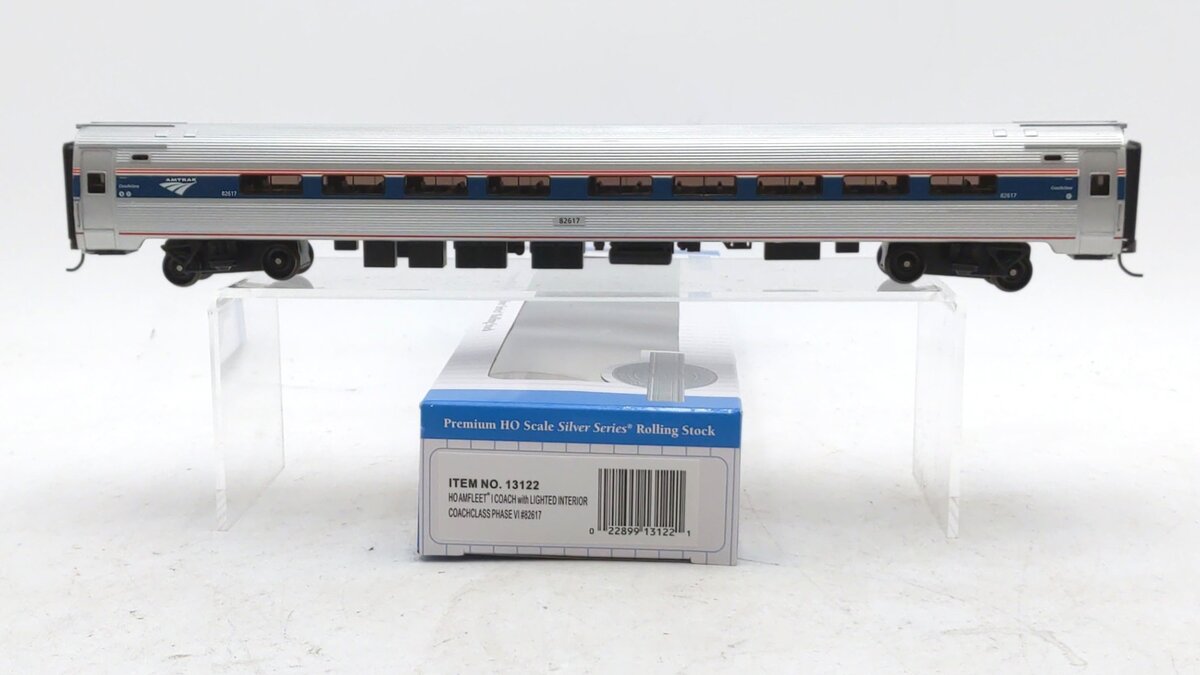 Bachmann 13122 HO Coach Class Phase VI Amfleet I Coach Car #82526