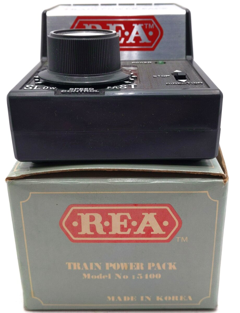 Aristo-Craft 5400 1.8 Amp Train Power Pack w/PWC