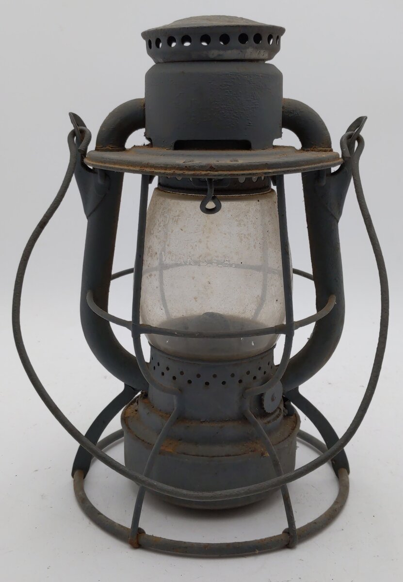 Dietz Vintage New York Central Railroad Lantern w/Clear Globe VG
