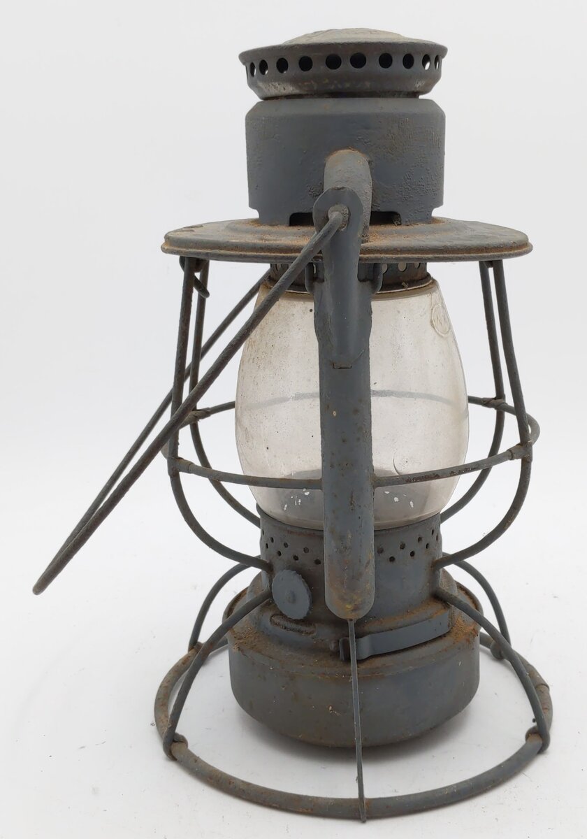 Dietz Vintage New York Central Railroad Lantern w/Clear Globe VG