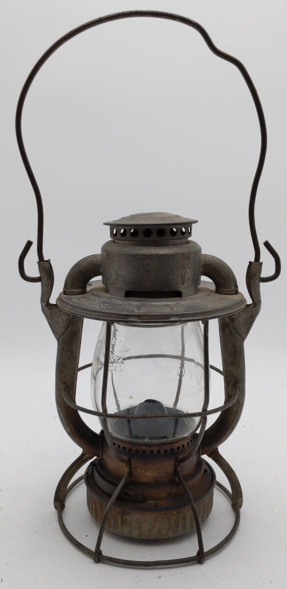 Dietz Vintage NYCS Railroad Lantern w/Clear Globe VG