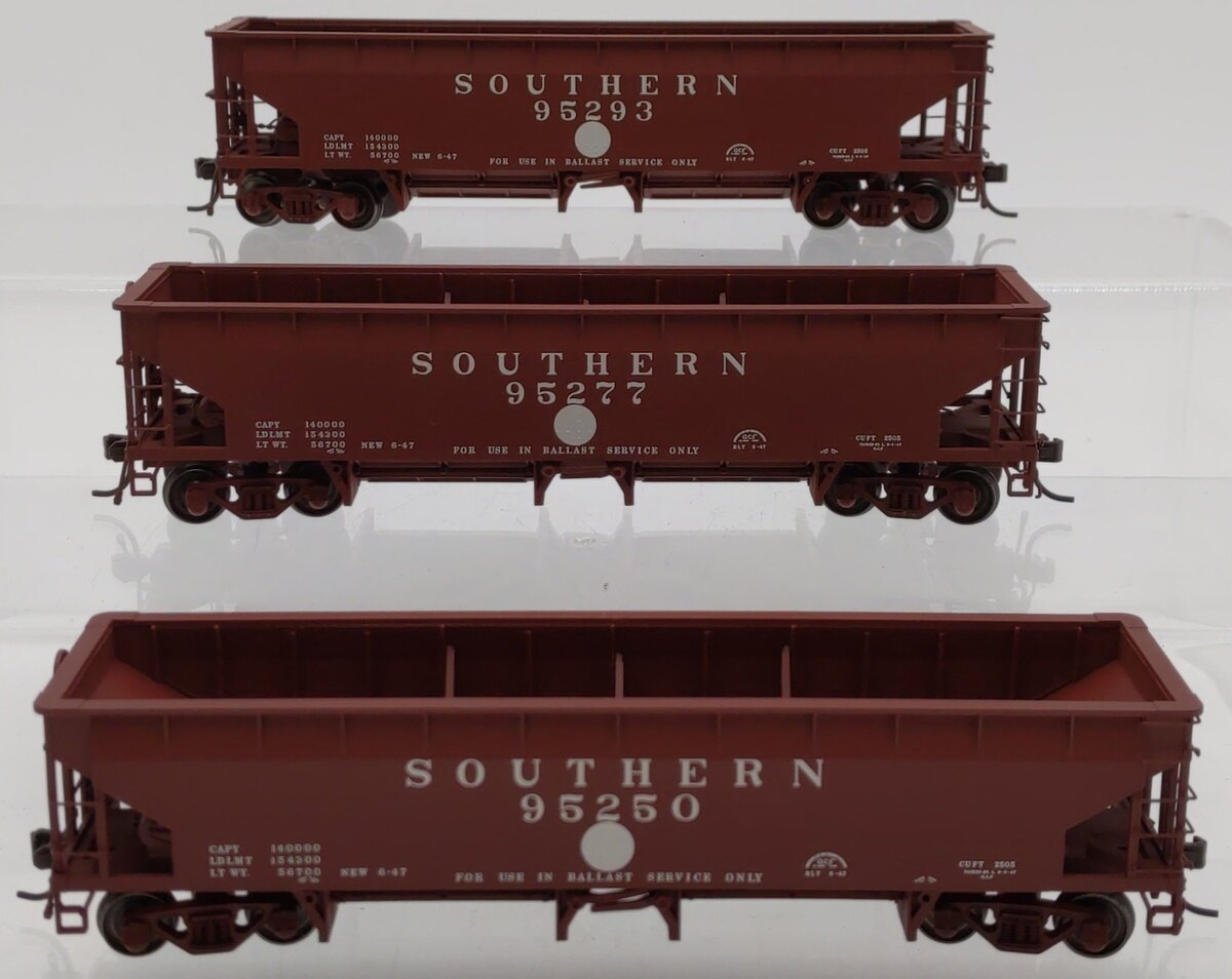 Atlas 20002834 HO Scale Southern Railway Heart Ballast Hoppers - 3 Pack
