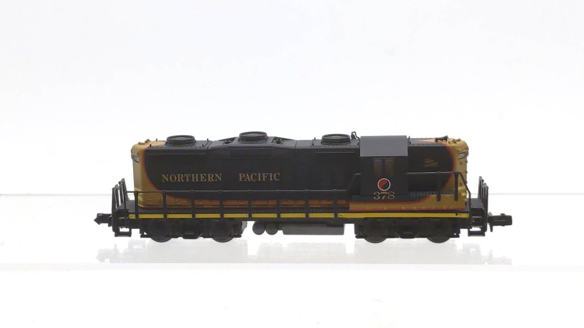 Life Like 7115 N Northern Pacific GP18 Diesel Locomotive #378