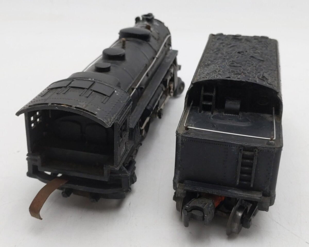 Lionel 1666 Vintage O 2-6-2 Die-Cast Steam Locomotive & 2466WX Tender VG
