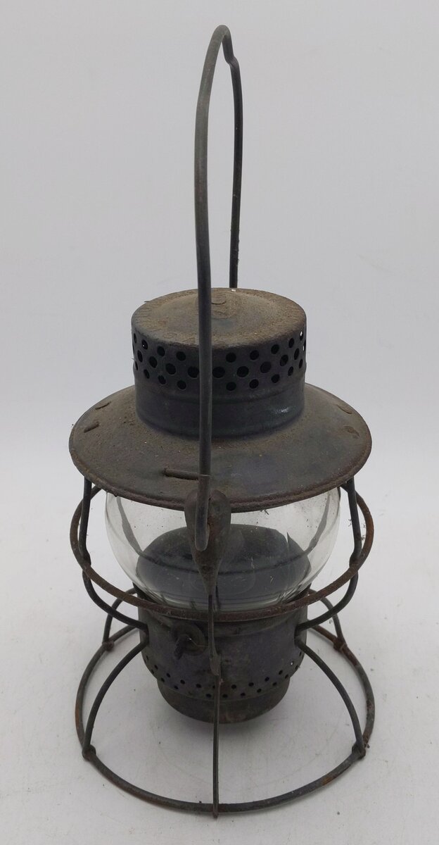 Dietz Vintage No. 999 N.Y.C.S. Railroad Lantern