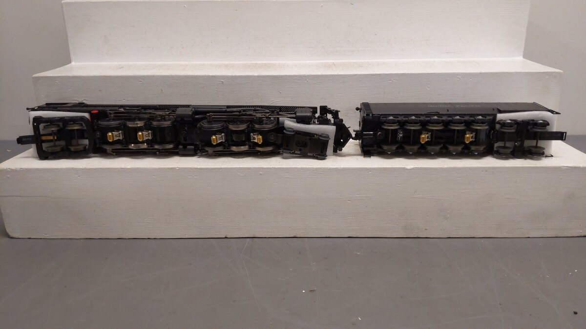 Lionel 1931270 O VISIONLINE UP Challenger Steam Locomotive #3981 LCS w/BlueTooth EX/Box