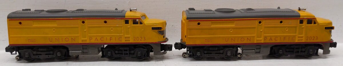 Lionel 2023 Vintage O Union Pacific Alco AA Diesel Locomotive Set VG/Box