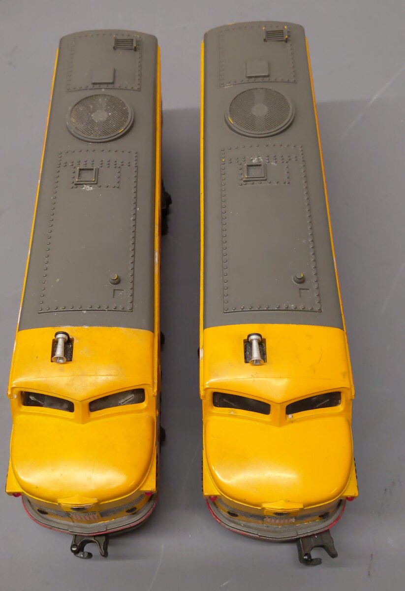 Lionel 2023 Vintage O Union Pacific Alco AA Diesel Locomotive Set VG/Box