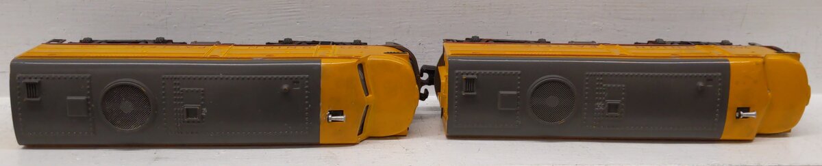 Lionel 2023 Vintage O Union Pacific Alco AA Diesel Locomotive Set VG/Box