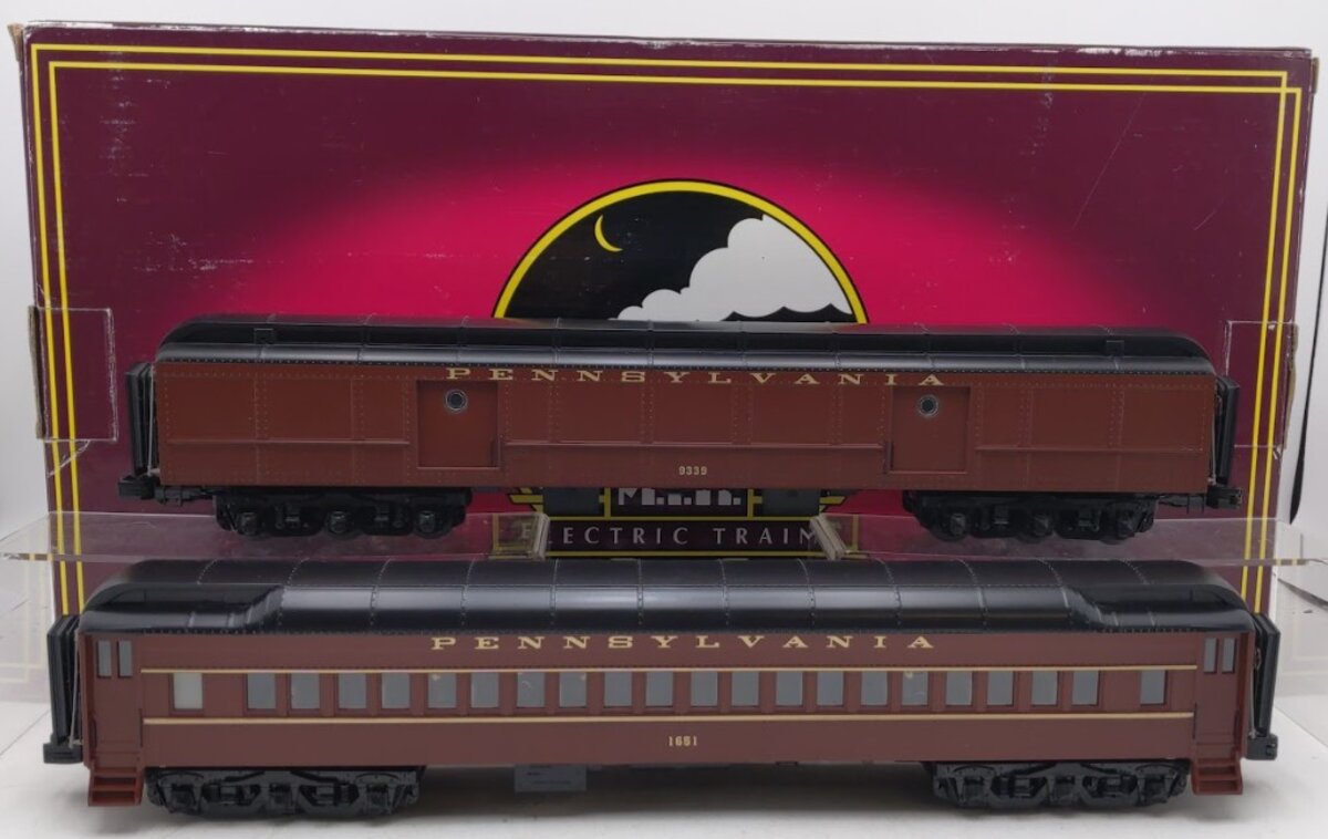 MTH 20-44002 O Pennsylvania 70' Madison Baggage/Coach Passenger Set (Set of 2)