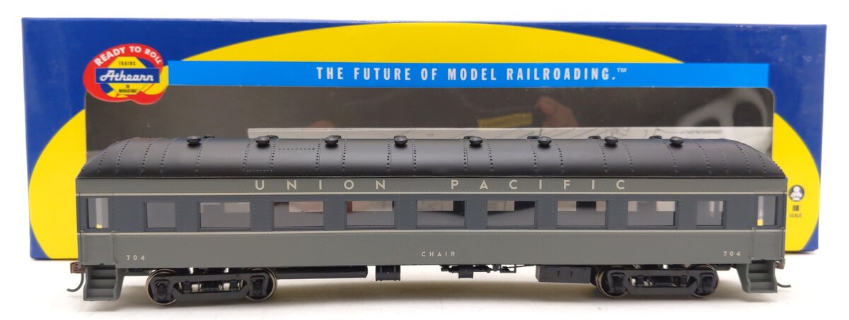 Athearn 86637 HO Union Pacific Arch Roof Coach Ready-To-Run #704