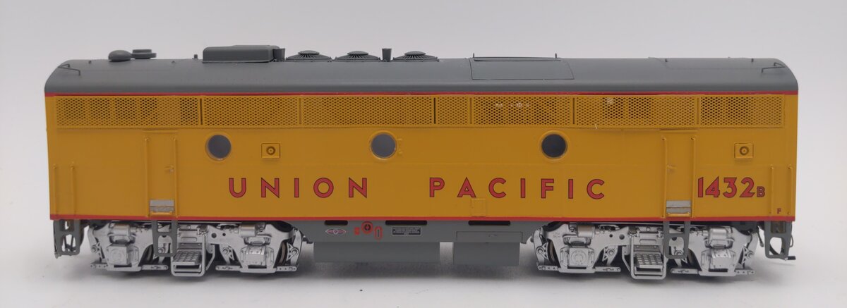 Athearn G22854 HO Union Pacific F3 A/B Diesel Loco w/DCC & Sound #1451/#1432B